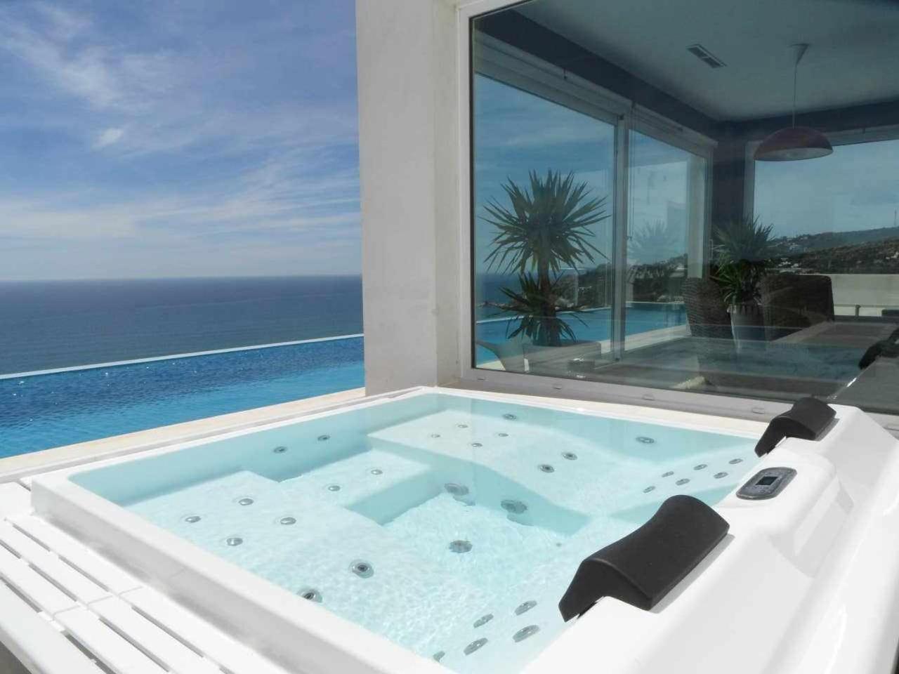 Lujosa Villa Piscina 25 Metros Suit 60M2 Spa Sauna サアラ・デ・ロス・アトゥネス エクステリア 写真